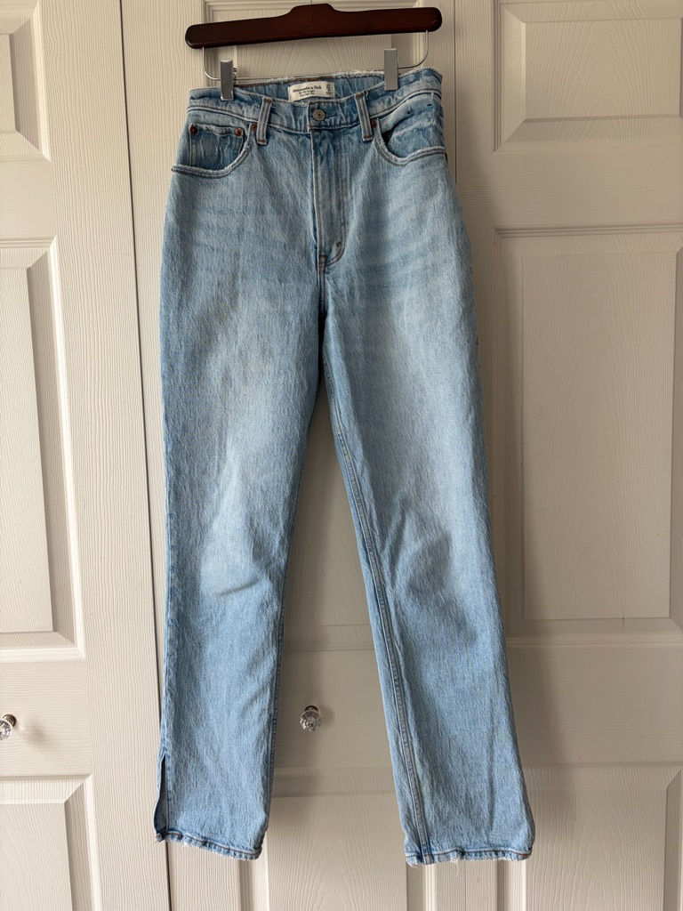Abercrombie & Fitch Curve Love Light Blue High-Rise Straight Jeans Size 4r